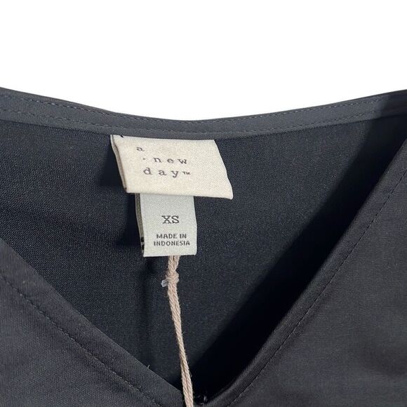 A New Day NWT Adjustable Spaghetti Strap V Neck Blouse Top Black Size XS - Picture 5 of 9